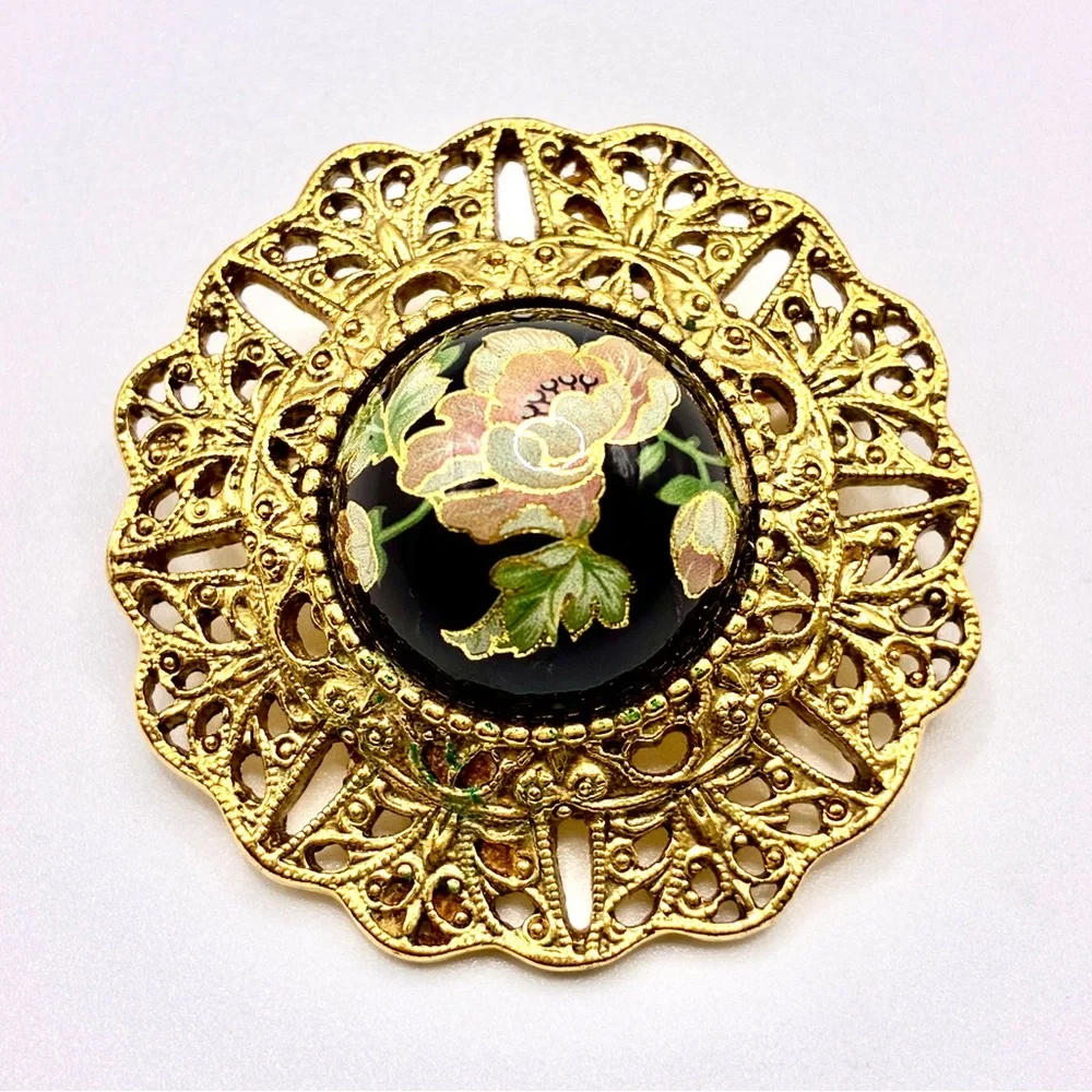 Vintage 1928 Cloissone Rose Cabochon Surrounded By Filigree Design Gold Toned